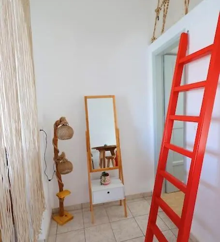 Bracciera Apts 3 *