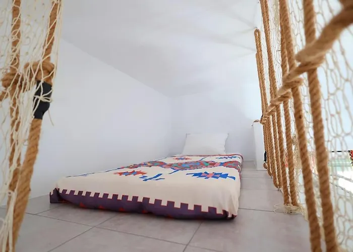 Bracciera Apts 3 *