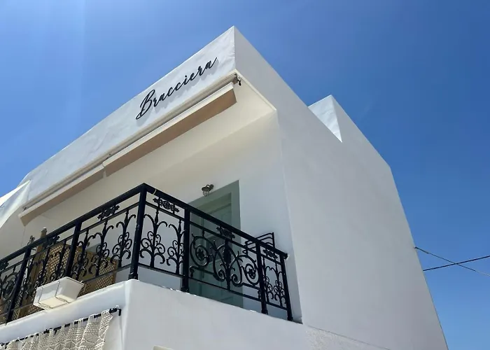 דירה Bracciera Apts 3 *